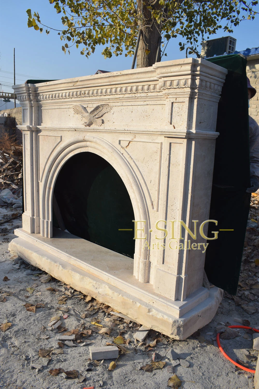 New Design Travertine Natural Stone Eagle Fireplace Frame Marble Arch Fireplace for Home